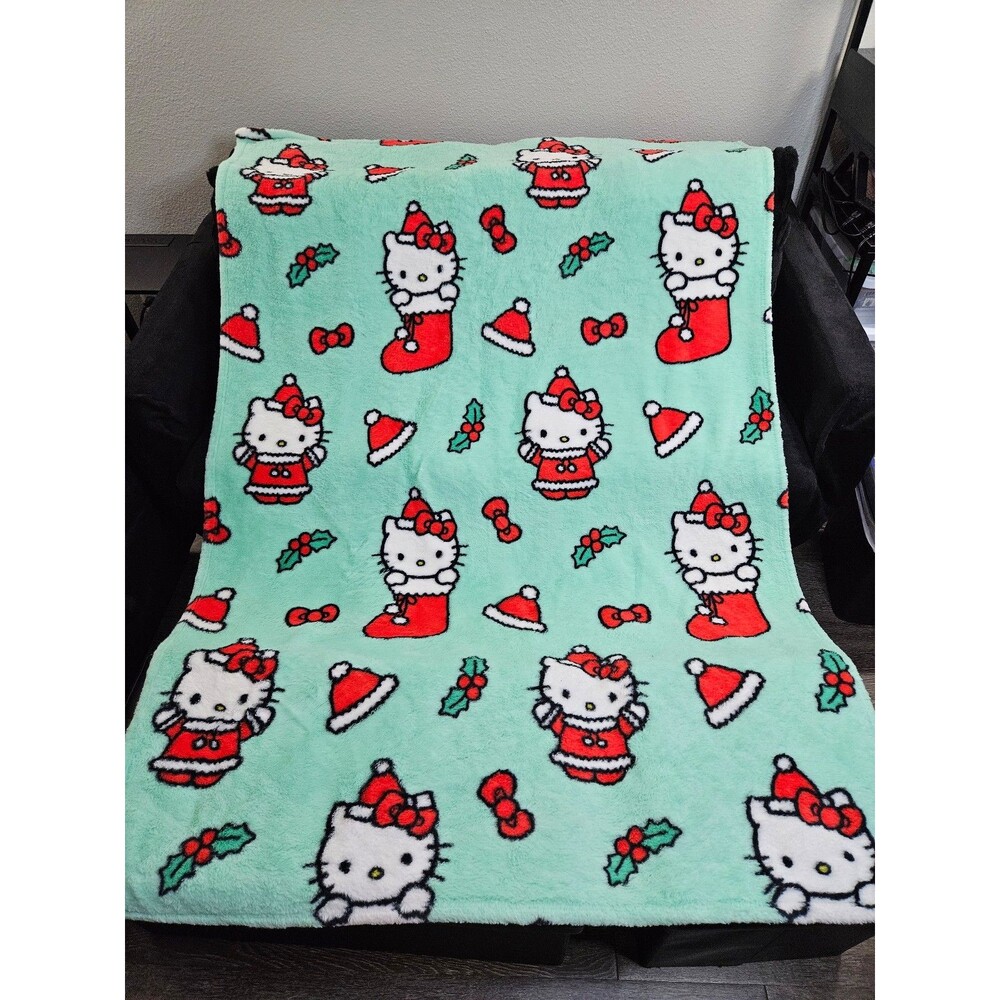 Hello Kitty Christmas Faux Fur Throw Blanket 50x70 Brand New